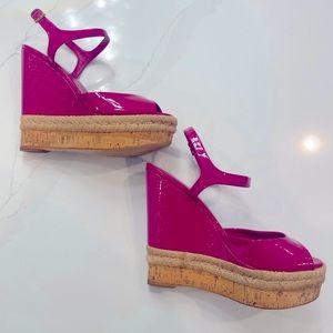 Gucci Vernice Crystal Bright Bougainville 
Wedge Sandal